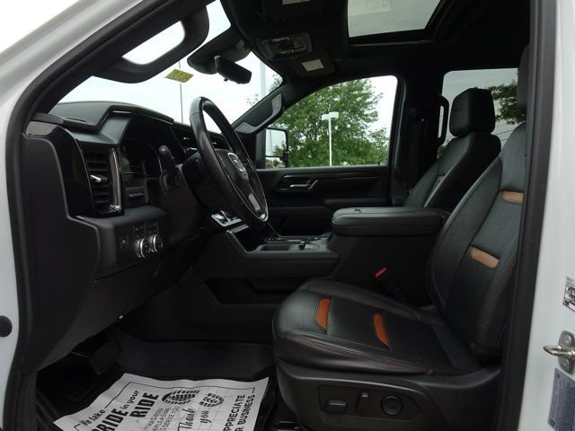 Used 2024 GMC Sierra 2500 AT4 w/ AT4 Premium Plus Package AWD/4WD image 9