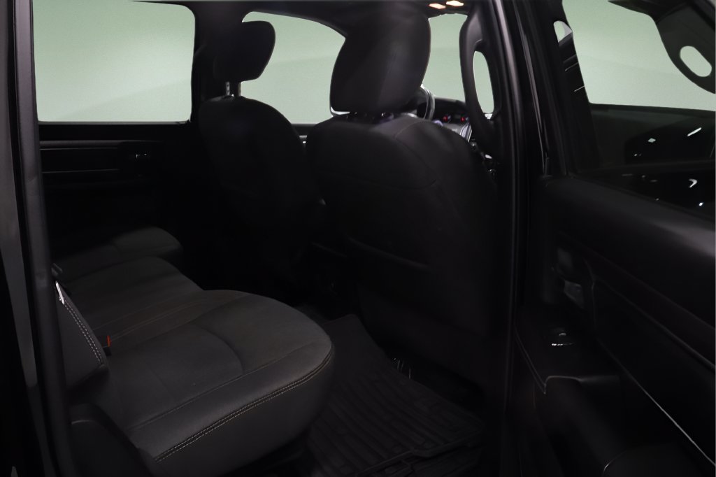 Used 2023 RAM 1500 Warlock AWD/4WD image 19