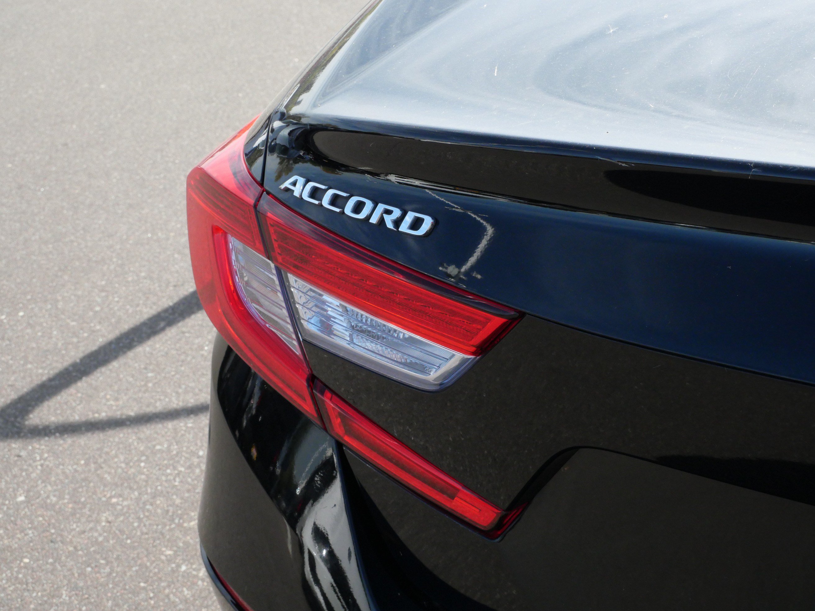 Certified 2018 Honda Accord EX-L image 12