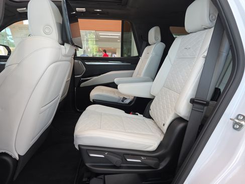 New 2026 Cadillac Escalade V AWD/4WD image 7