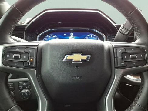 Used 2023 Chevrolet Silverado 1500 LT image 14