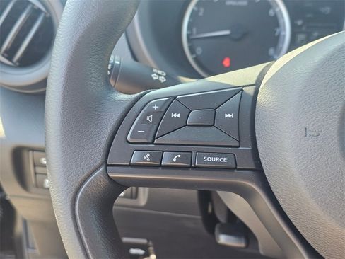 New 2025 Nissan Kicks Play S image 34