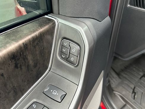 Used 2025 Ford F250 Lariat w/ Lariat Ultimate Package AWD/4WD image 15
