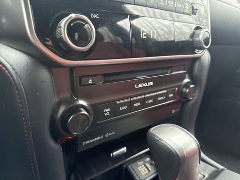 Used 2023 Lexus GX 460 Premium w/ Premium Package image 24