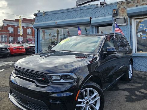 Used 2024 Dodge Durango GT image 3