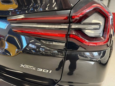 Used 2023 BMW X3 xDrive30i w/ Premium Package image 9