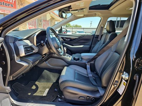 Used 2025 Subaru Outback Onyx Edition AWD/4WD image 12