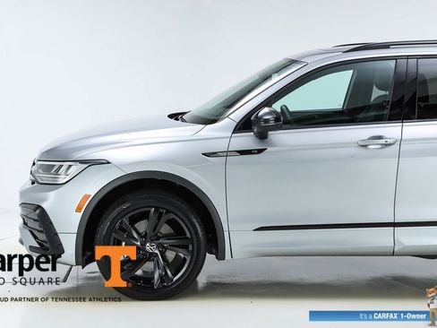 Used 2023 Volkswagen Tiguan SE R-Line AWD/4WD image 3