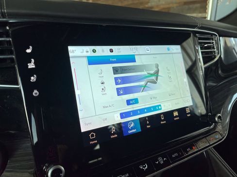 Used 2022 Jeep Wagoneer Series III image 29