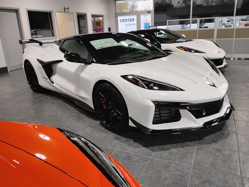 New 2026 Chevrolet Corvette Z06 w/ Z07 Performance Package image 12