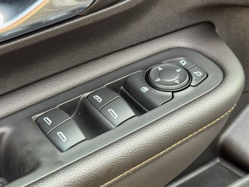 Used 2020 GMC Terrain SLT AWD/4WD image 21
