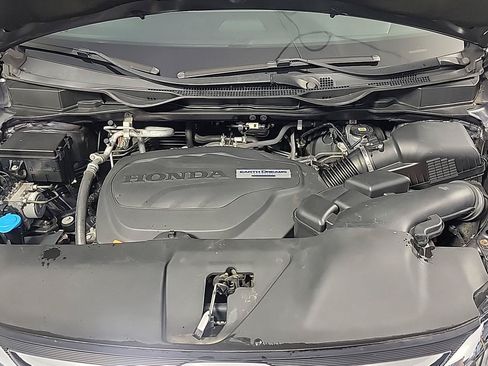 Certified 2018 Honda Odyssey Touring image 16