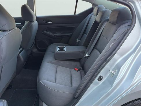 Used 2022 Nissan Altima 2.5 SV FWD image 19