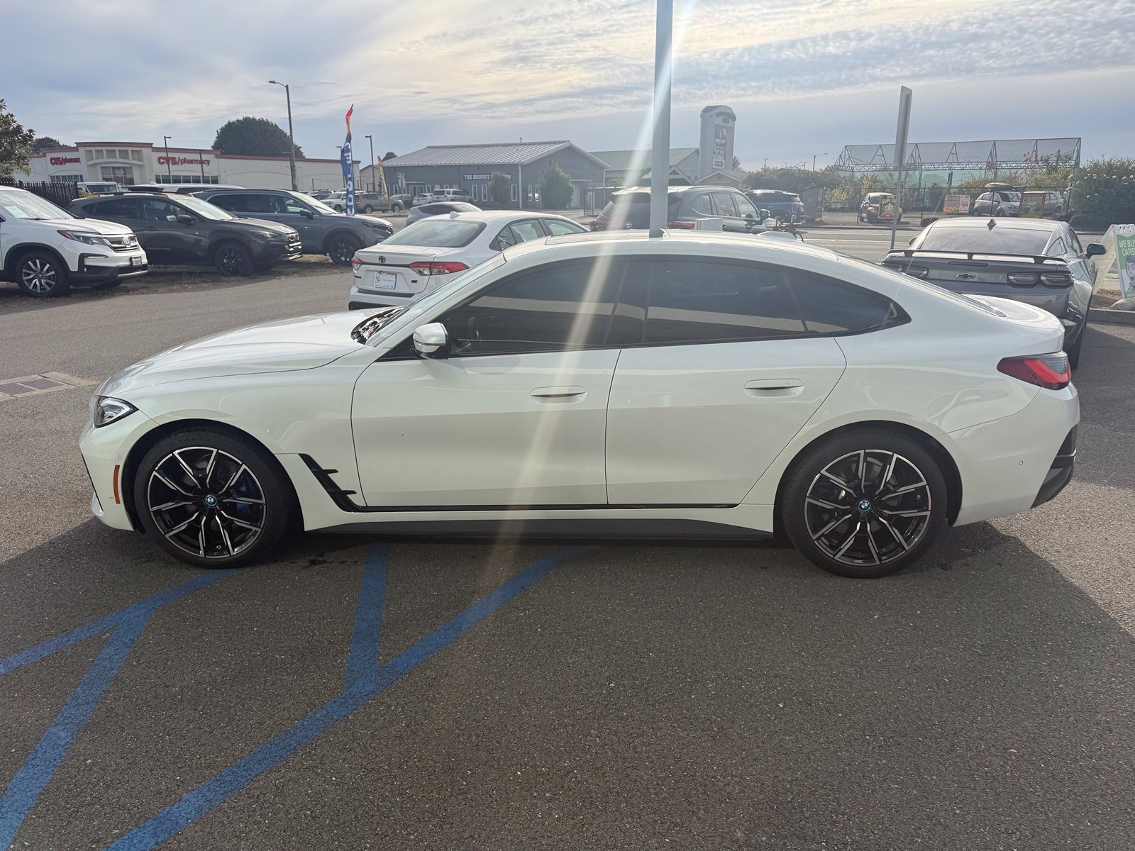Used 2023 BMW i4 eDrive40 w/ M Sport Package RWD image 5