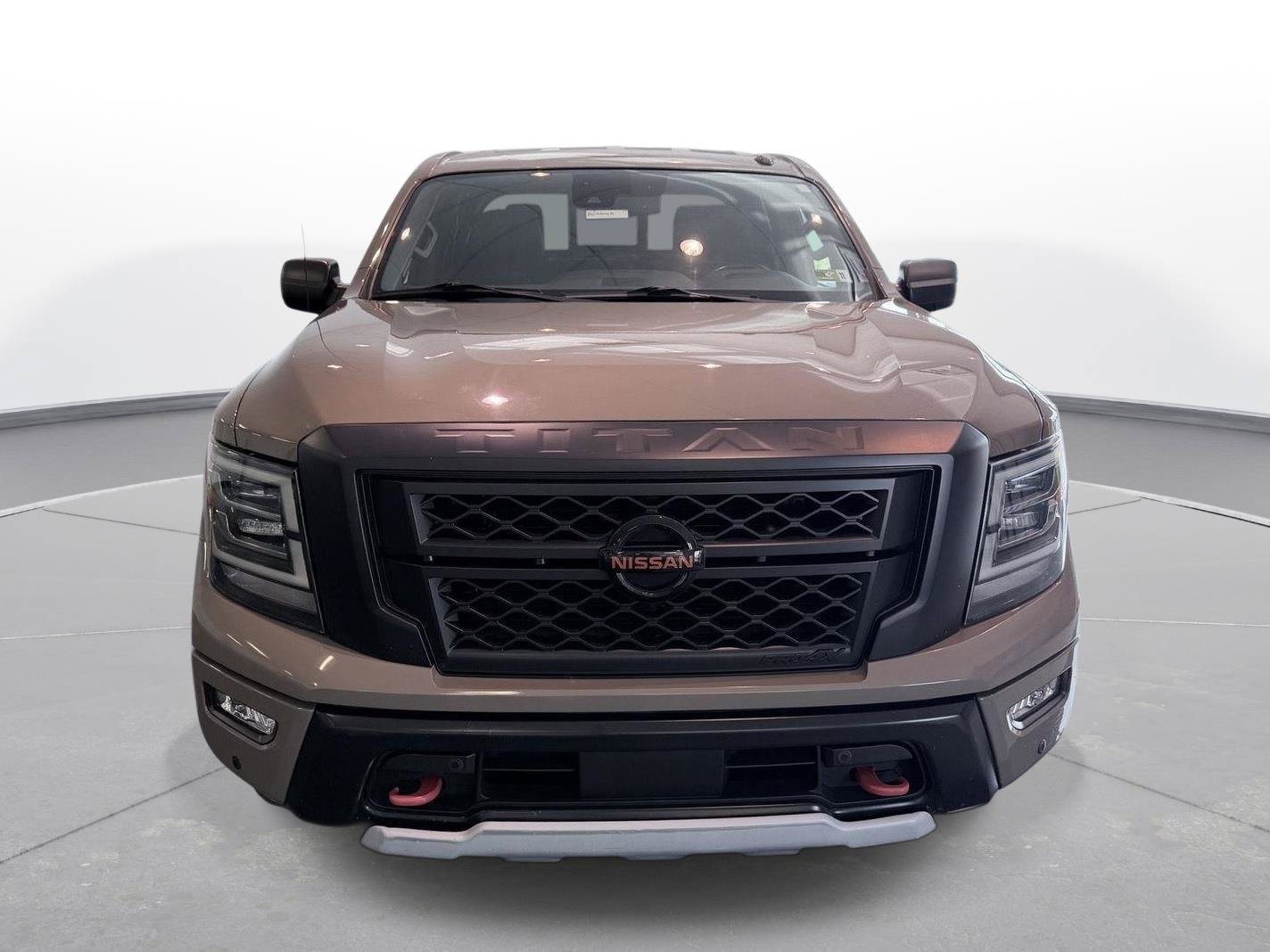 Used 2021 Nissan Titan PRO-4X w/ Pro-4x Utility Package AWD/4WD image 17