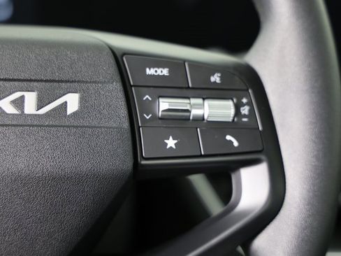 Certified 2025 Kia K4 LXS image 13