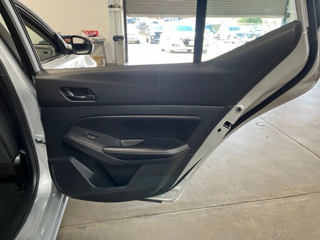 Used 2024 Nissan Altima 2.5 SV FWD image 15