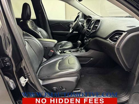 Used 2019 Jeep Cherokee Limited image 19