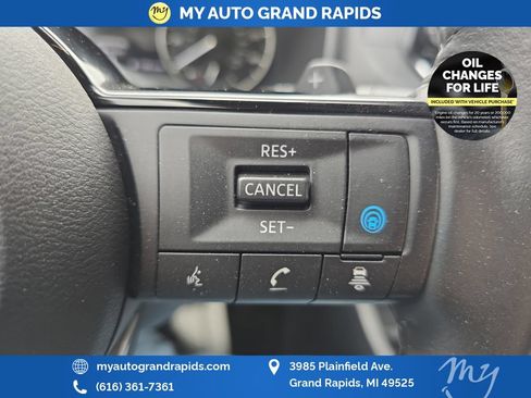Used 2023 Nissan Rogue SV AWD/4WD image 15