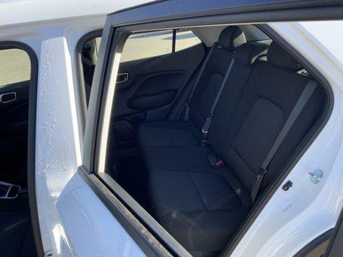 New 2026 Hyundai Venue SE image 10