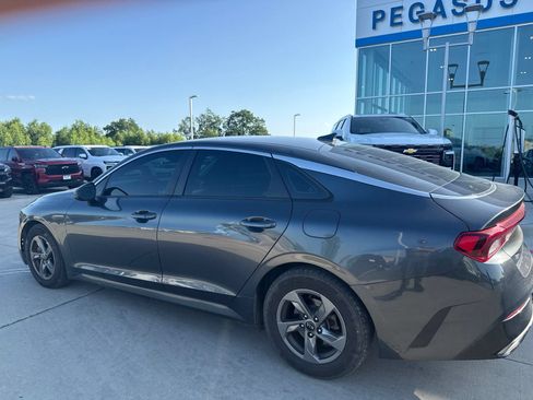 Used 2021 Kia K5 LXS FWD image 2