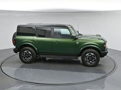 Used 2025 Ford Bronco Outer Banks image 56