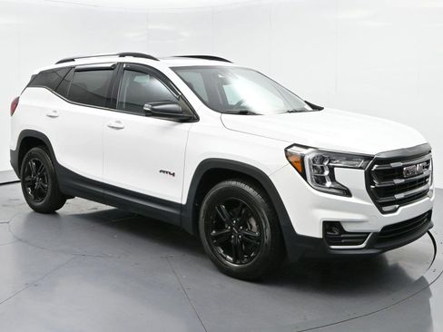 Used 2022 GMC Terrain AT4 AWD/4WD image 2