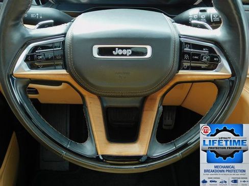 Used 2023 Jeep Grand Cherokee L Summit image 4