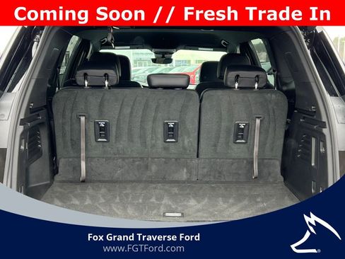 Used 2026 GMC Acadia Elevation w/ Elevation Premium Package AWD/4WD image 33