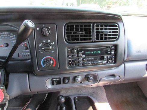 Used 1999 Dodge Durango 4WD image 11