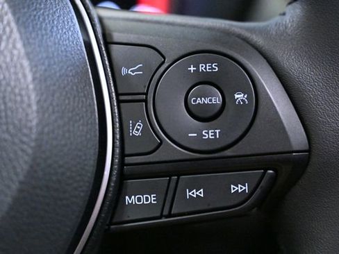 Used 2025 Toyota RAV4 XLE Premium image 34