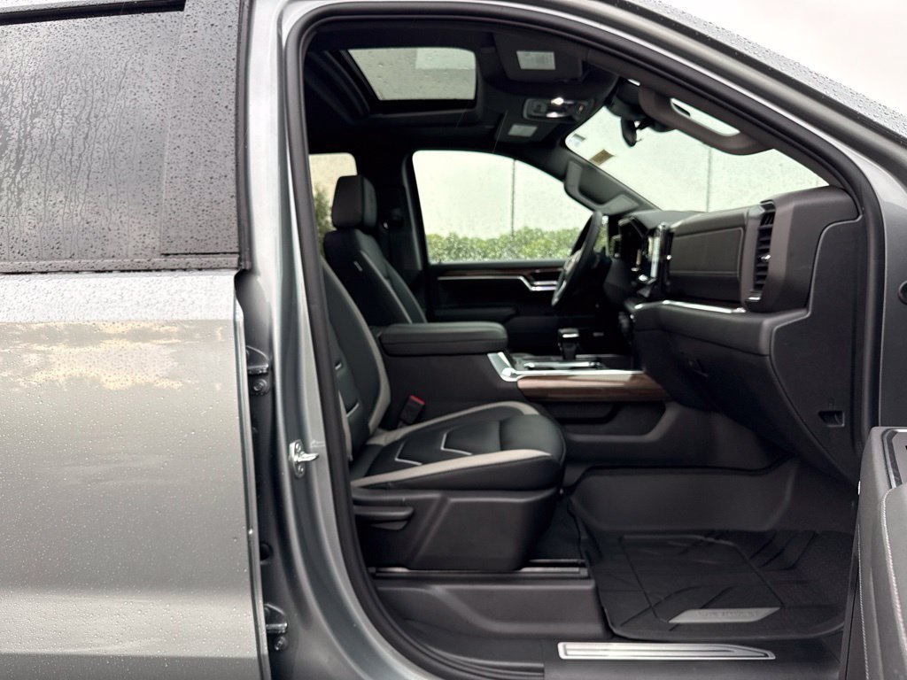 New 2026 Chevrolet Silverado 1500 RST w/ Dark Appearance Package AWD/4WD image 10