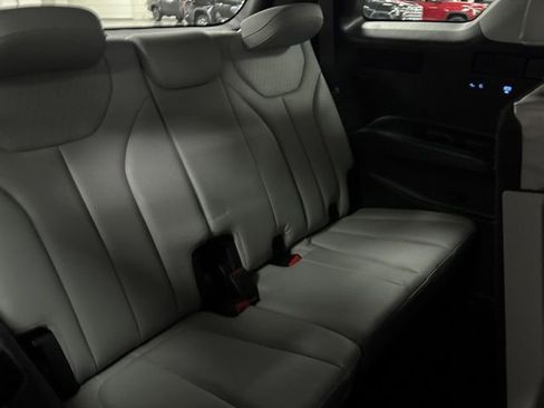 Used 2022 Hyundai Palisade SEL w/ 8P Bench Seat Package image 16