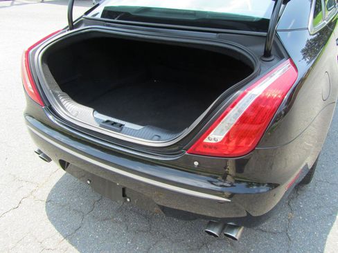 Used 2014 Jaguar XJ R LWB RWD image 21