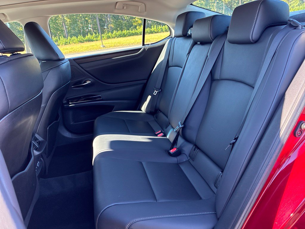 Certified 2023 Lexus ES 350 w/ Premium Package FWD image 13