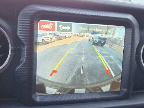 Used 2022 Jeep Wrangler Unlimited Sahara w/ Safety Group image 36