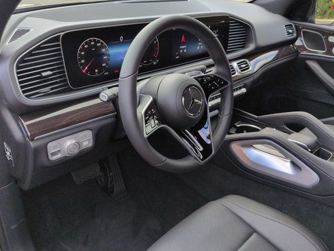 Certified 2025 Mercedes-Benz GLE 350 4MATIC image 9