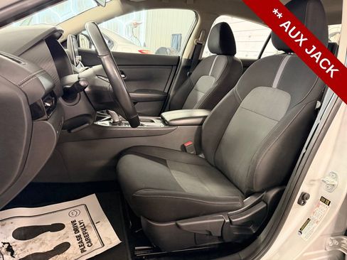 Used 2021 Nissan Sentra SV image 11