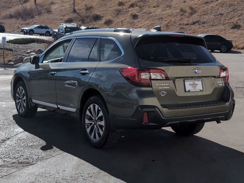 Used 2018 Subaru Outback 3.6R Touring image 5