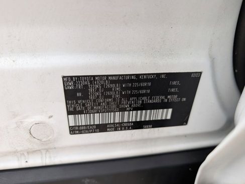 Used 2023 Toyota RAV4 Limited image 41