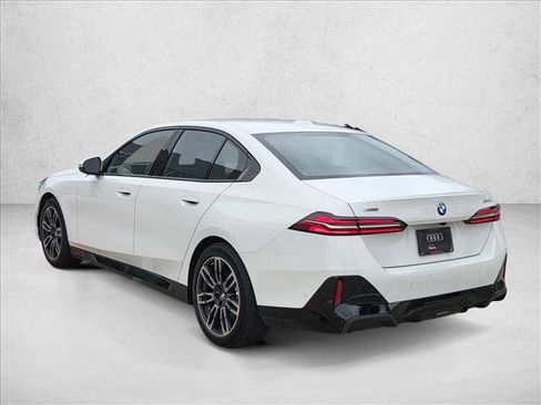 Used 2026 BMW 530i xDrive AWD/4WD image 7
