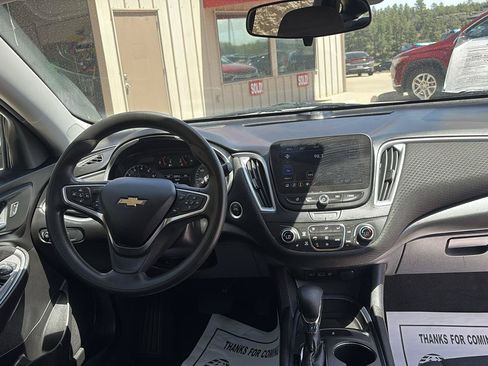 Used 2023 Chevrolet Malibu LT FWD image 15