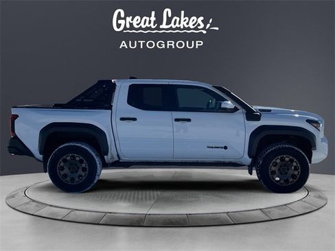 Used 2024 Toyota Tacoma Trailhunter image 6
