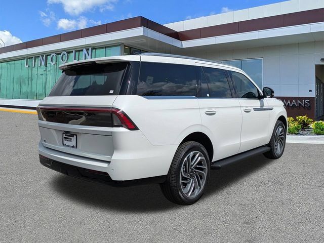 New 2026 Lincoln Navigator Premiere AWD/4WD image 4