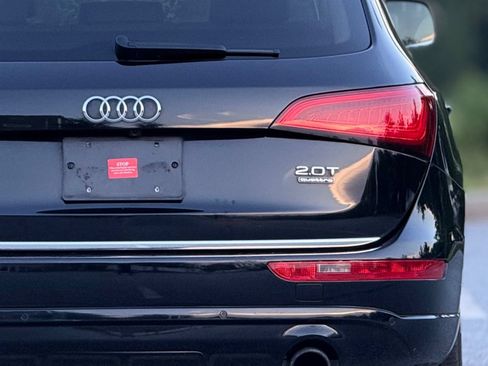 Used 2016 Audi Q5 2.0T Premium Plus w/ Technology Package AWD/4WD image 17