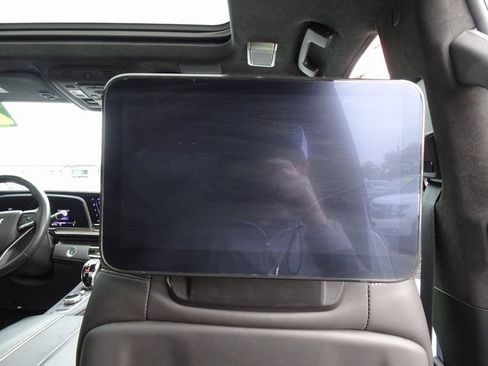 Used 2024 Cadillac Escalade ESV Sport Platinum w/ LPO, ONYX Package image 25