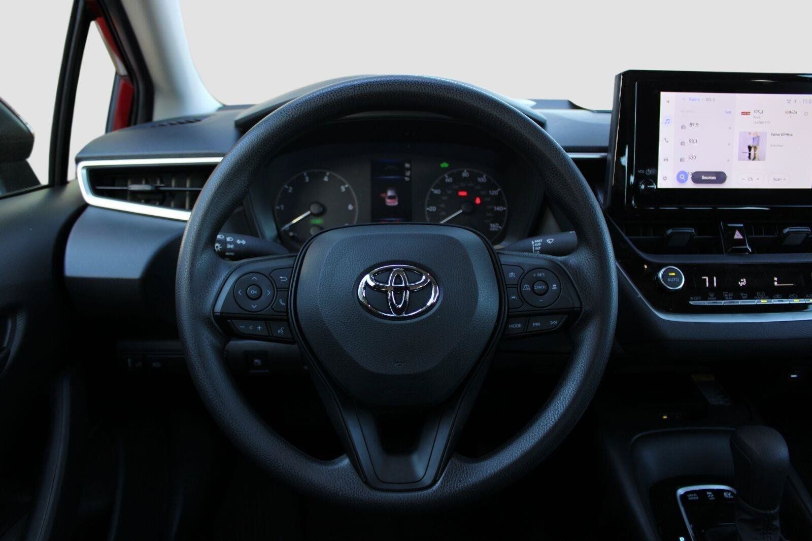 Certified 2025 Toyota Corolla LE w/ LE Premium Package FWD image 28