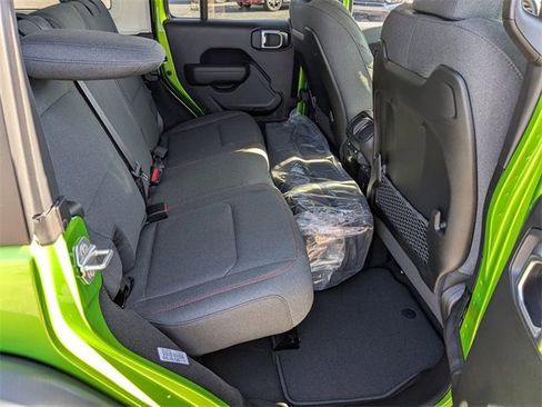 New 2025 Jeep Wrangler Rubicon w/ Technology Group image 30