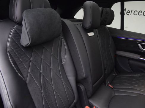 New 2026 Mercedes-Benz EQS 550 4MATIC SUV image 19