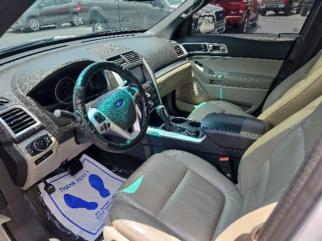 Used 2014 Ford Explorer XLT w/ Equipment Group 202A AWD/4WD image 10